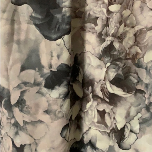 NWOT Floral Dress - Picture 4 of 4